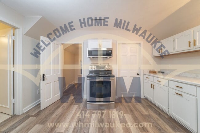 Building Photo - N90w16736 Roosevelt Dr