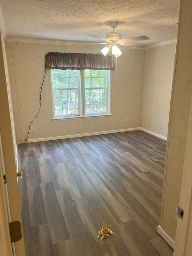 Building Photo - 489 Windwood Dr