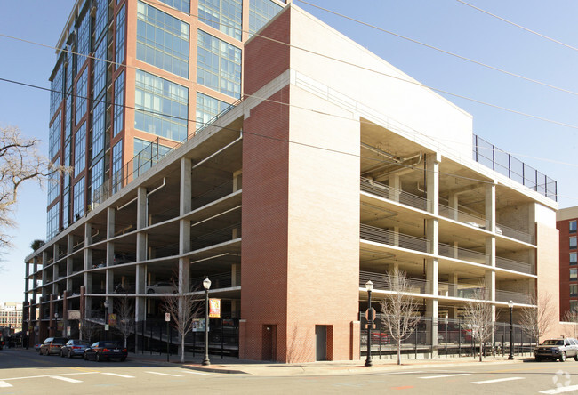 Building Photo - River Market Tower