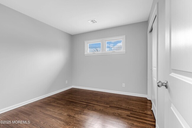 Building Photo - 1230 Dove St