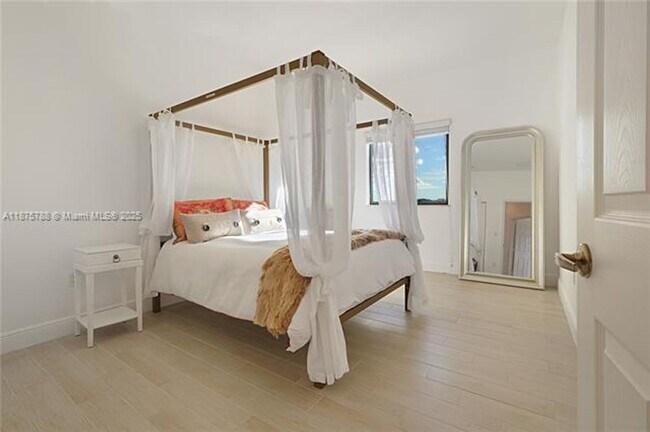 Building Photo - 34850 SW 218th Ave