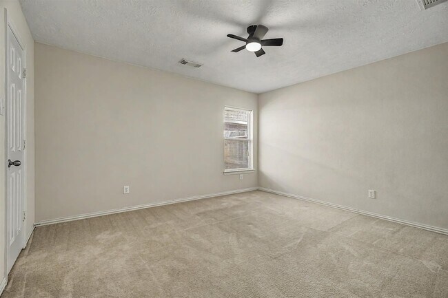 Building Photo - 16011 Belleshire Glen Ln