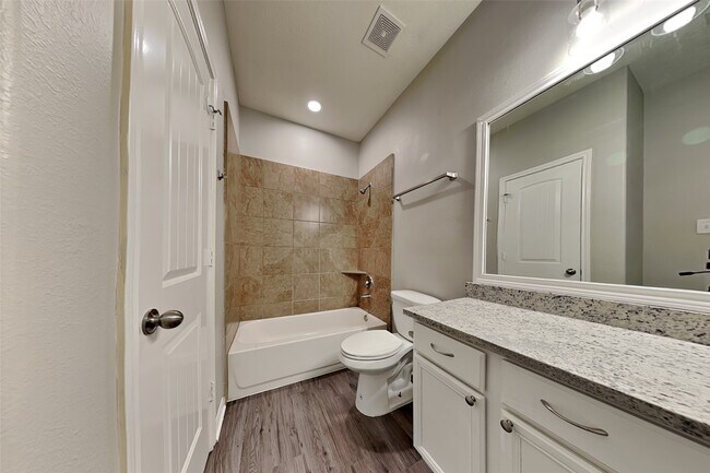 Building Photo - 30710 Basil Trace Dr