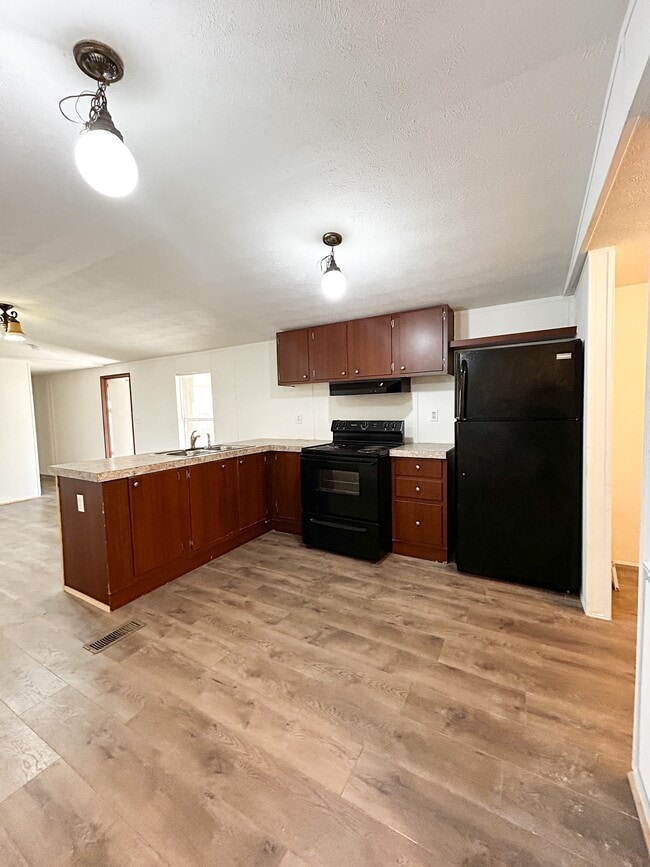 Building Photo - 71 Co Rd 4282