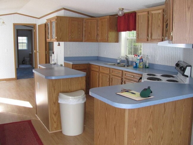 Building Photo - Private 2 Bed 2 Bath Home