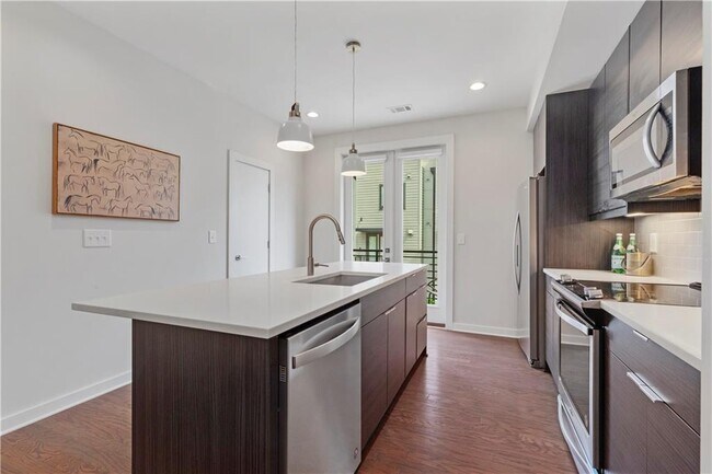 Building Photo - 415 Gartrell St SE