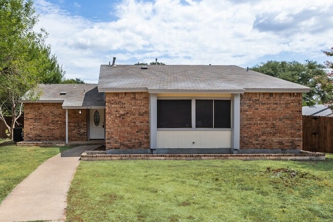 Building Photo - 7418 Boisenberry Ln