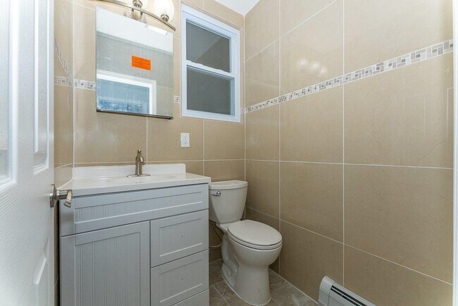 Building Photo - 126 75th St