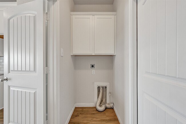 Building Photo - 6846 Termino Ln