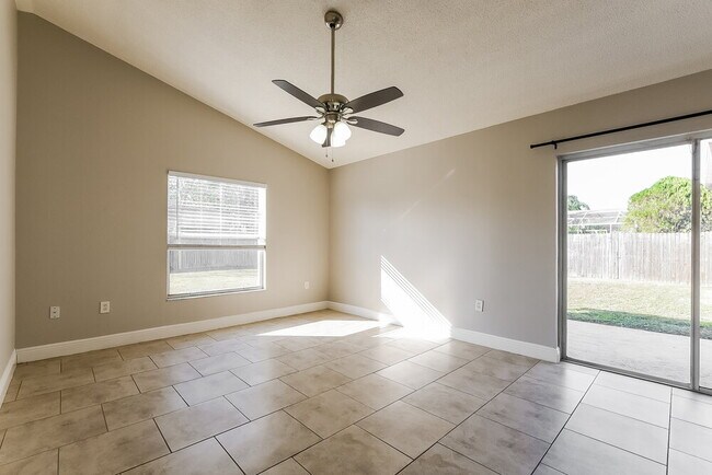 Building Photo - 4210 Red Bird Ave