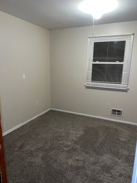 Building Photo - 35 Morrison Ave