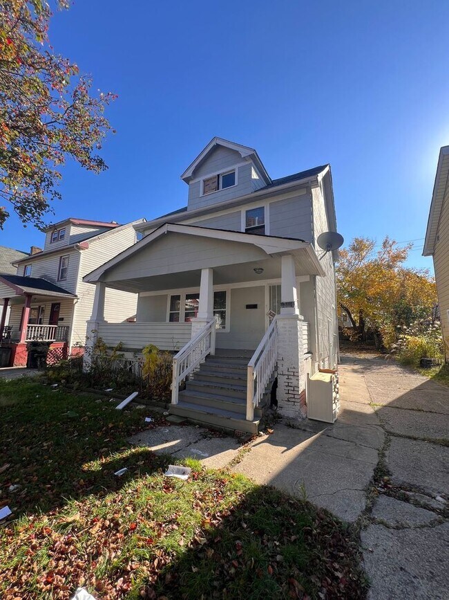 Primary Photo - 4 bedroom