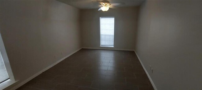 Building Photo - 9034 Rue Cambon St