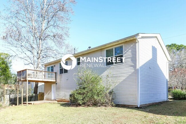 Building Photo - 4 Bedroom Pet-Friendly Home in Decatur, GA with Main Street Renewal