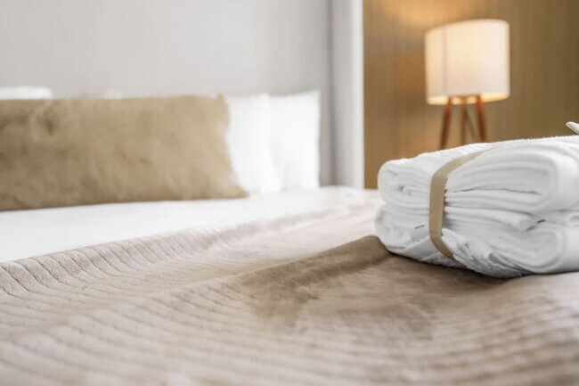 Building Photo - 4111 S Ocean Dr