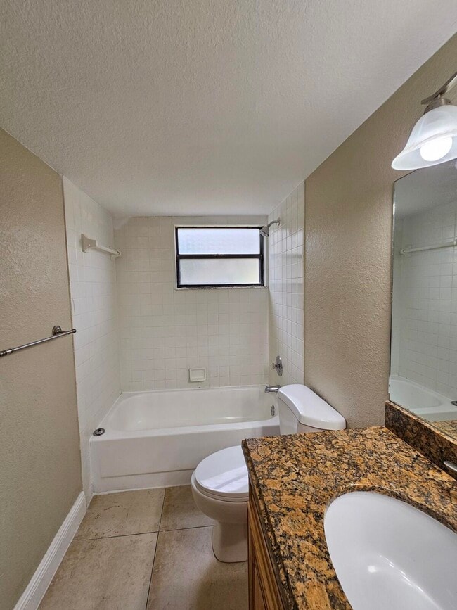 Building Photo - 1581 Balfour Point Dr