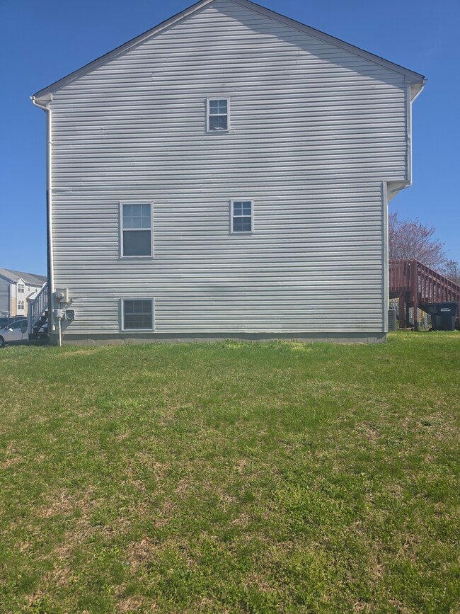 Building Photo - 631 Widener Ln