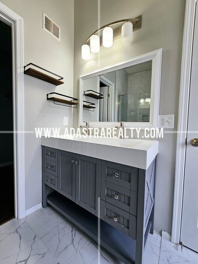 Building Photo - Fabulous Ranch Home in Liberty-Avaialable in MARCH!!