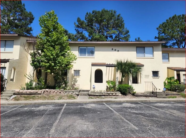 Front of Condo & Parking Spaces - 2735 SW 35th Pl