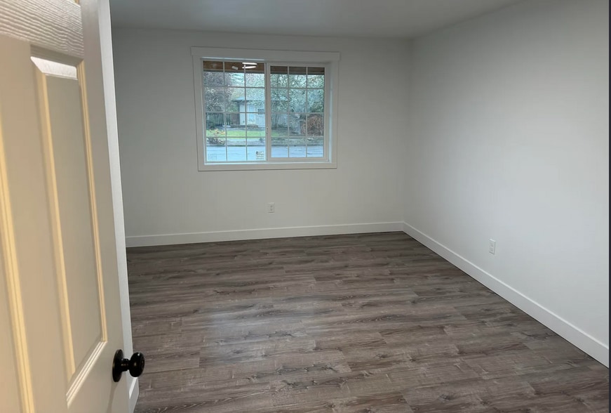 Bedroom - 3650 NE Canterbury Cir