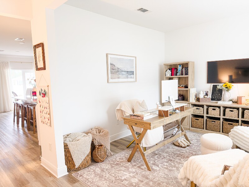 Building Photo - 211 Piper Cv