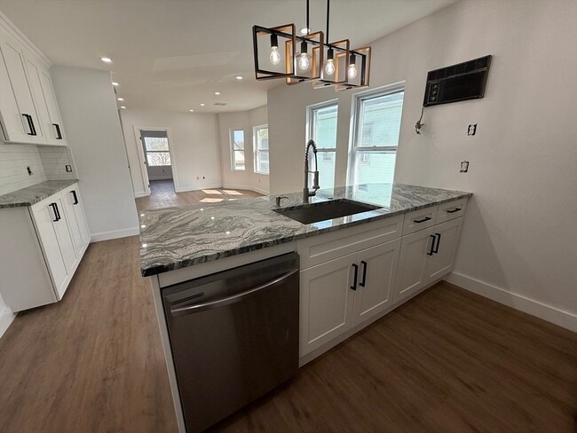 Building Photo - 94-96-96 Francis St