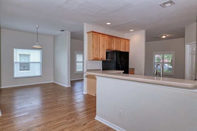 Building Photo - January Special offer 50% off First Month's Rent!  5 Bedroom In Cypress Cay in the Gateway Community