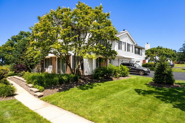 Building Photo - 7922 Knottingham Cir