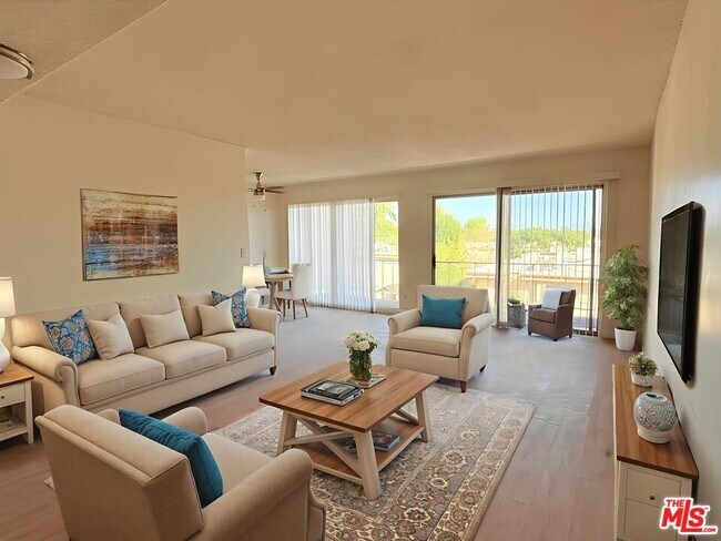 Building Photo - 10200 De Soto Ave