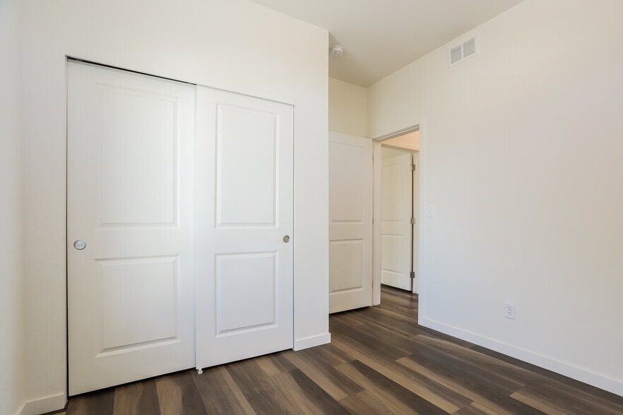 Building Photo - 4748 N Tower Ct