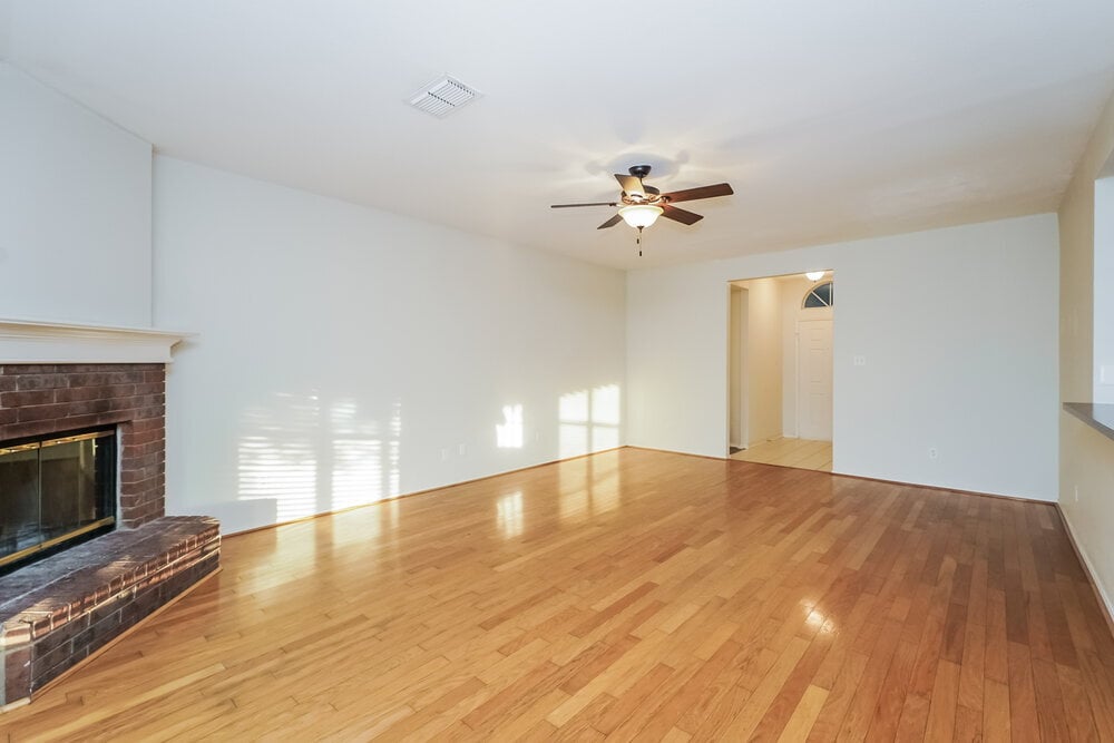 Building Photo - 1101 Marcia Ln