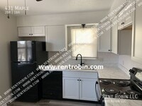 Building Photo - 431 Maple-
