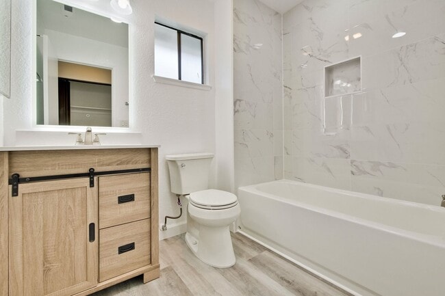 Building Photo - Welcome to this 3 bedroom 2 bath Just updated Townhome located in South San Jose.