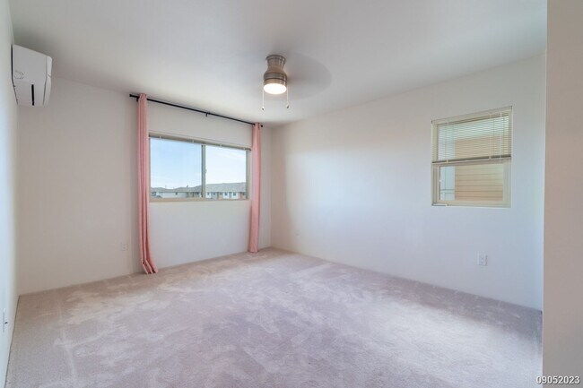 Building Photo - $3,350 / 2br - 1119ft2 - Beautifully Maint...