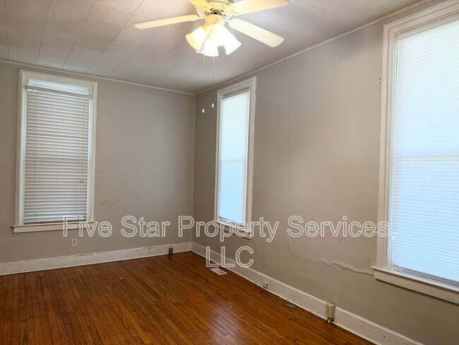 Building Photo - 109 S Walnut St