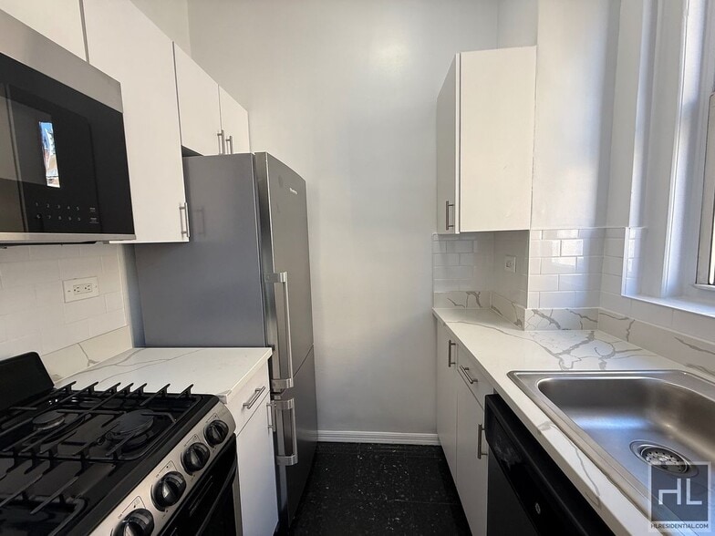 Building Photo - WEST 86 STREET