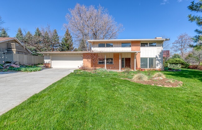 Building Photo - 565 Jack Pine Ct