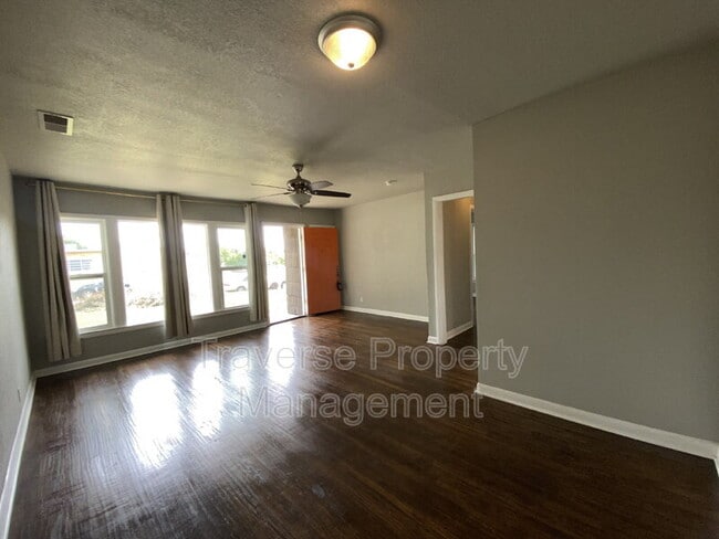 Building Photo - 3032 Marys Ln