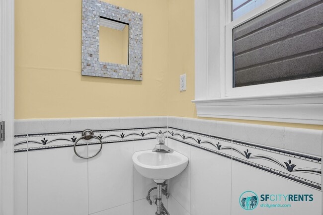 Building Photo - Outer Sunset: Updated Single Family Home w/ Bonus Rooms, Deck, Yard, Garage, EV Charger, Power Wa...