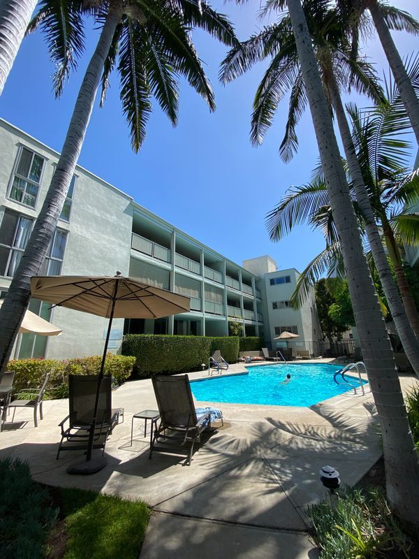 Building Photo - 848 Kings Rd