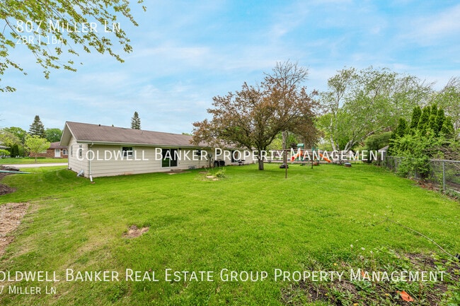 Building Photo - 807 Miller Ln