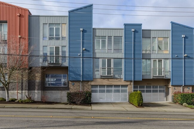 Primary Photo - Unique townhouse with attached garage!