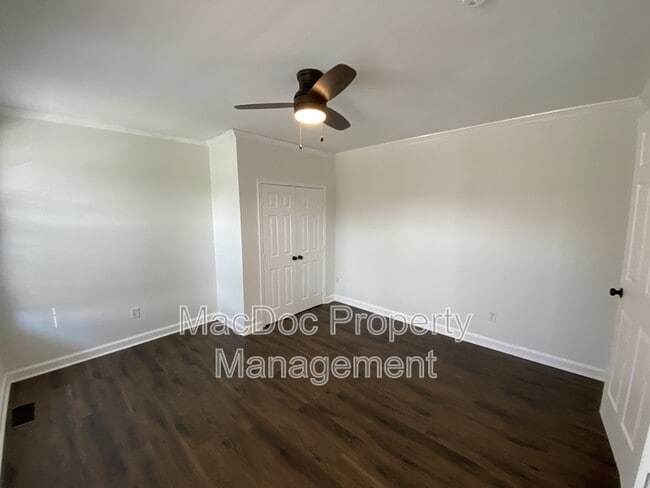 Building Photo - 219 Butternut Dr
