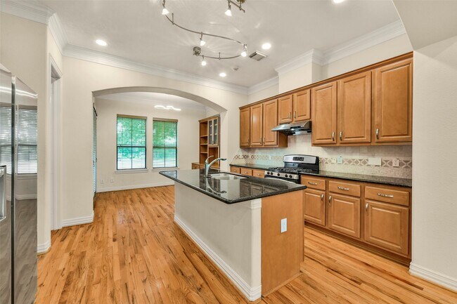 Building Photo - 3030 Orchard Ct