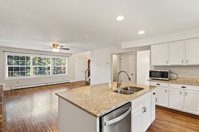 Building Photo - 2407 Virgo Dr