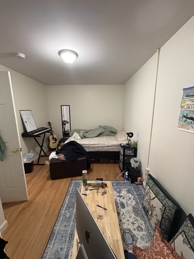 Building Photo - 206 Belchertown Rd