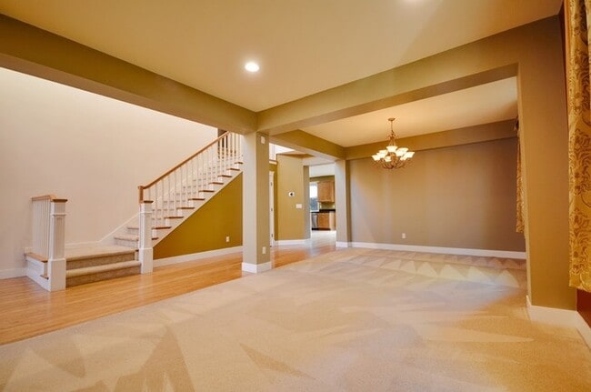 Building Photo - Elegant 4BR Murray Franklin Home in Fernwood Hills | EV Charger | Northshore Schools