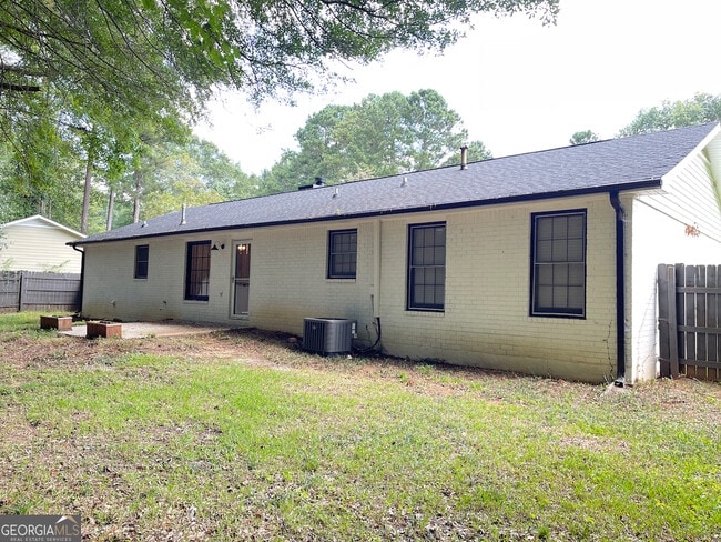 Building Photo - 407 Deergrass Trail