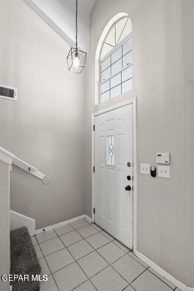 Building Photo - 12425 Red Sun Dr