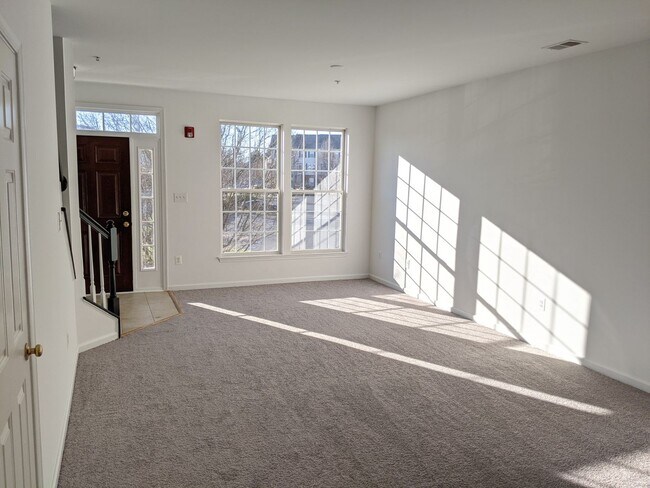 Building Photo - 6516 Daytona Ct